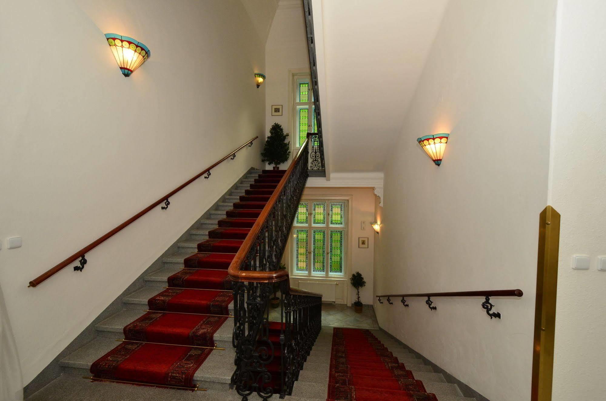 Sant Georg Garni Hotel Marianske Lazne Ngoại thất bức ảnh
