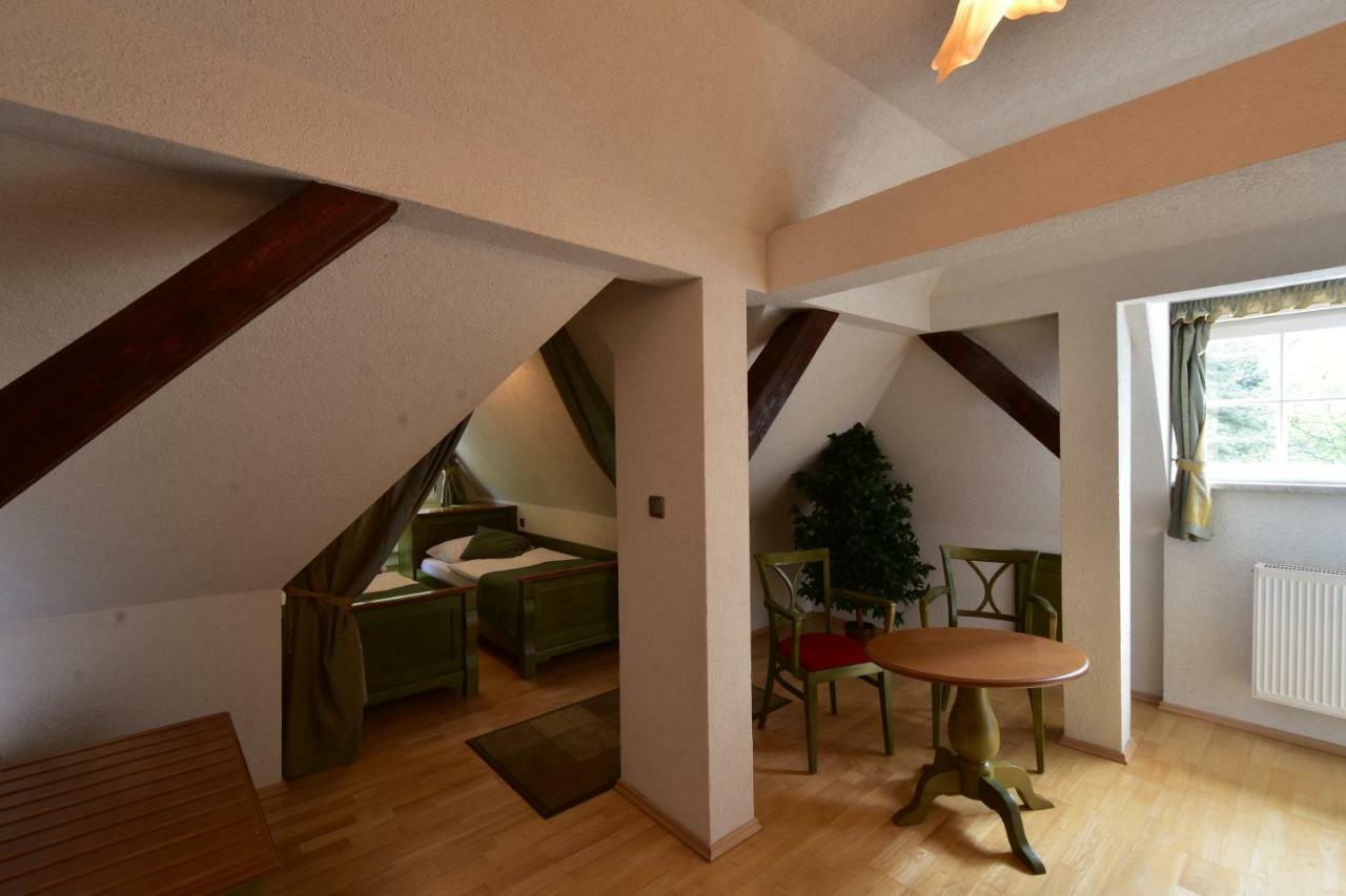 Sant Georg Garni Hotel Marianske Lazne Ngoại thất bức ảnh